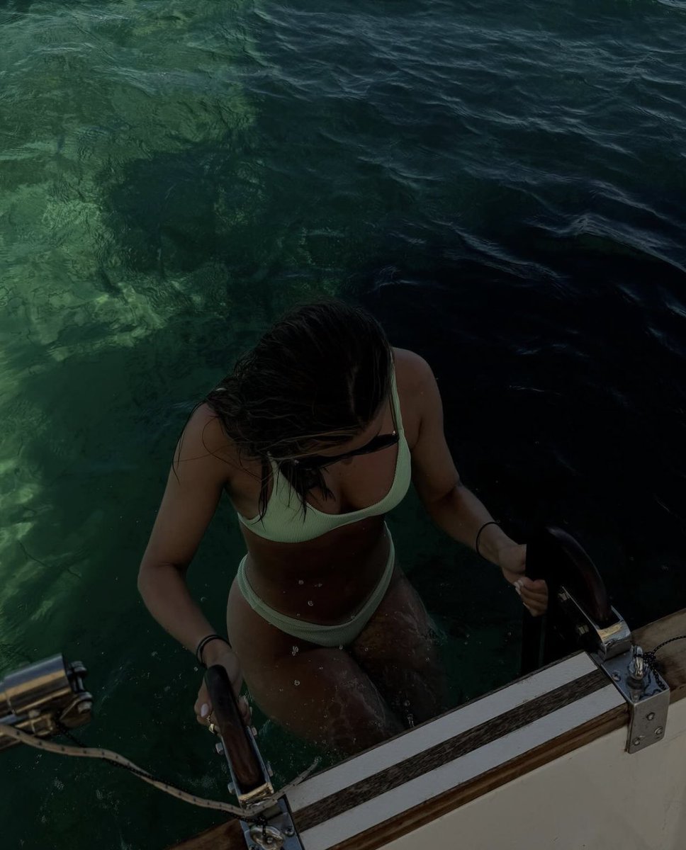 ⠀⠀⠀ 

              seductive sunday
              ——     -`ღ´-

⠀⠀⠀