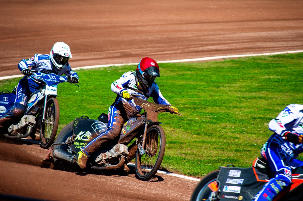 bre__tt's tweet photo. Workington V Poole heat 1! @CraigCook111 https://t.co/Eno3BrSbKl