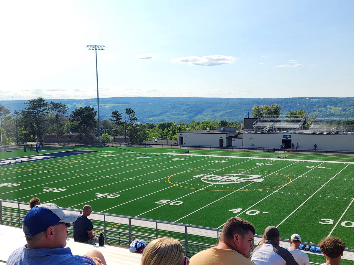 Aidan_1Munro's tweet photo. Thank you @IthacaBomberFB for an amazing camp experience last night. Looking forward to coming back‼️
@CoachTerp_ 
@CoachAC_21 
@mxnch_1 https://t.co/kElOlvbvoe