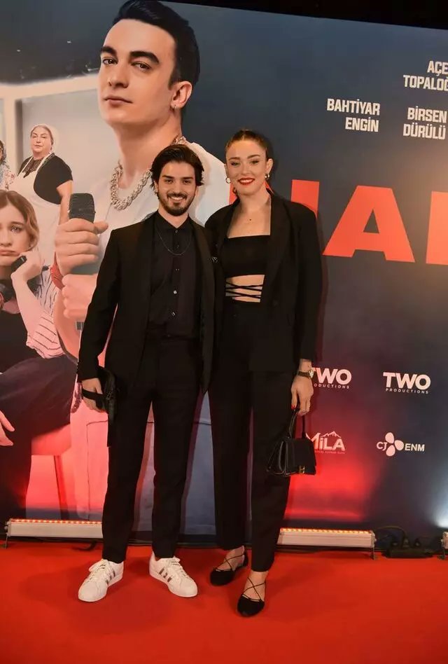 Allen (@ai3alien) on Twitter photo <a href="/thered314ll3/">the smooth operator</a> Erkek arkadaşının boy 1.92 ama Zehra Güneş 1.98 olduğu için adam belki hayatı boyunca kısa boylu kompleksi yaşayacak ag ffsdşlsf garip olay <a href="/thered314ll3/">the smooth operator</a> Erkek arkadaşının boy 1.92 ama Zehra Güneş 1.98 olduğu için adam belki hayatı boyunca kısa boylu kompleksi yaşayacak ag ffsdşlsf garip olay