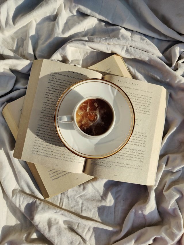 Coffee&amp;Books #darkacademia #books #rest