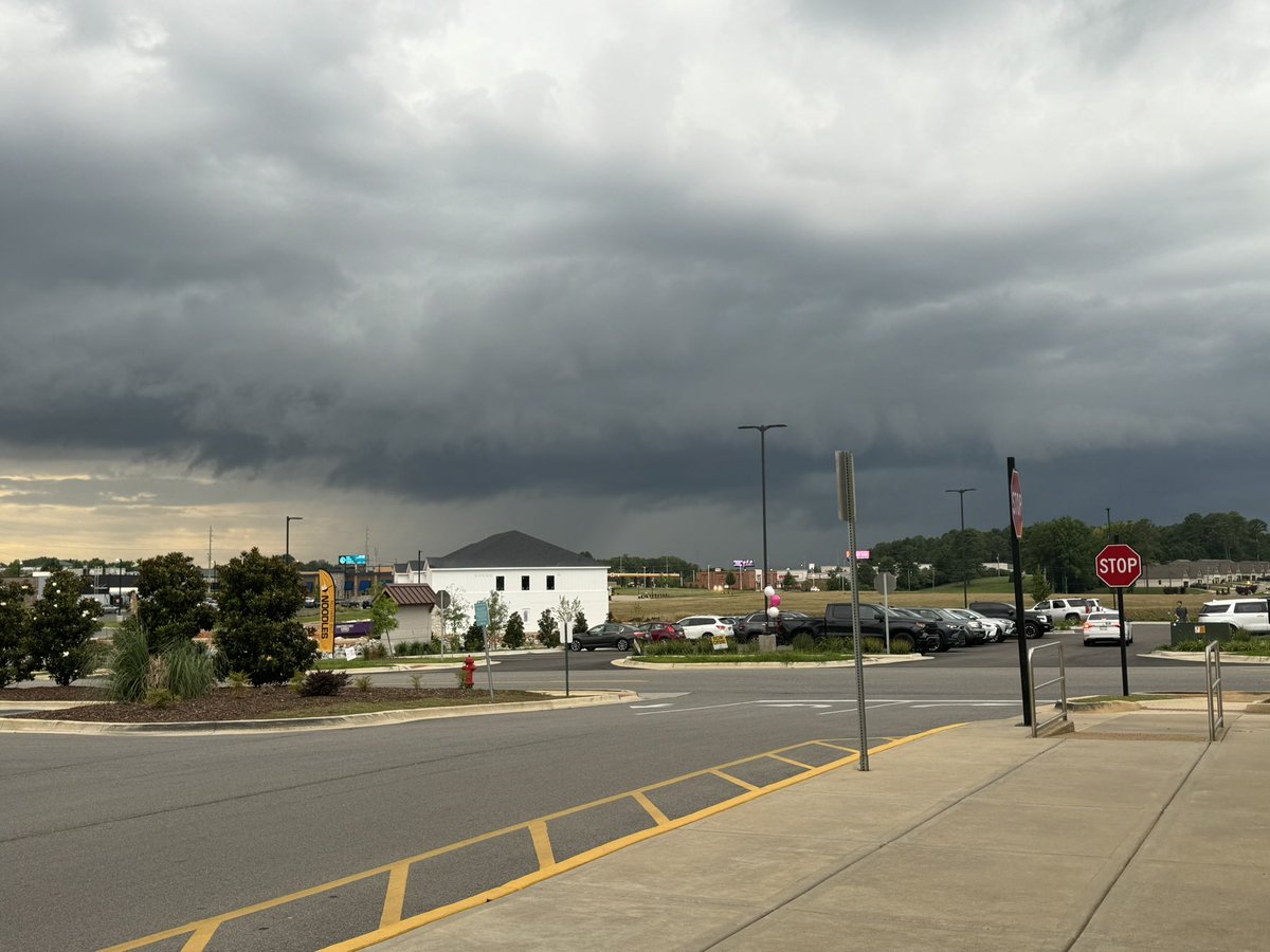 Storm Chaser Barbie tweet media