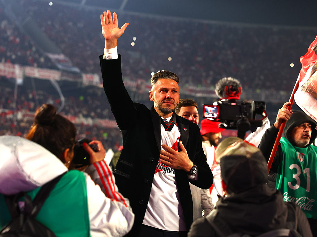 Un gran tipo que le impusieron ser #GALLARDO. Más allá del off que lo dejó knockout logró ser competitivo. Pudo ser campeón y seguramente los errores le servirán para ser mejor. Lo primordial lo tiene, ES UNA GRAN PERSONA. Hasta la vuelta, River es tu casa.