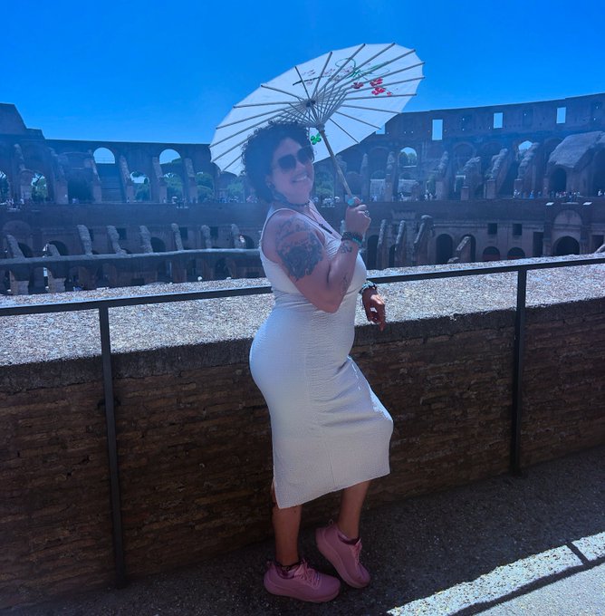 Feels like we might see this empire fall just like Rome did! #ruins #Rome #italy https://t.co/5o4ZeR<a href="/tag/italy"class="tags"><span>#italy</span></a><a href="/tag/rome"class="tags"><span>#rome</span></a><a href="/tag/ruins"class="tags"><span>#ruins</span></a>