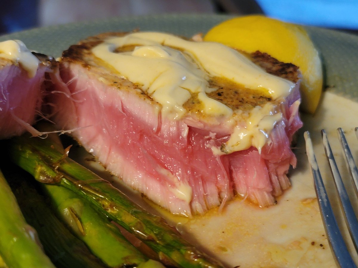 GoodOldAndy's tweet photo. For dinner tonight, it was nicely seared medium-rare tuna steaks and broiled asparagus. I added a quick Sriracha aeoli for a little kick. And, you can never go wrong with a Sazerac old fashioned.
Dinner with the wife should always be top notch.
#youcancook #foodie #cookathome #Neyland #whiskey #OldFashioned @d_tao @BourbEnthusiasm @BourbonBrother @bourbonscript