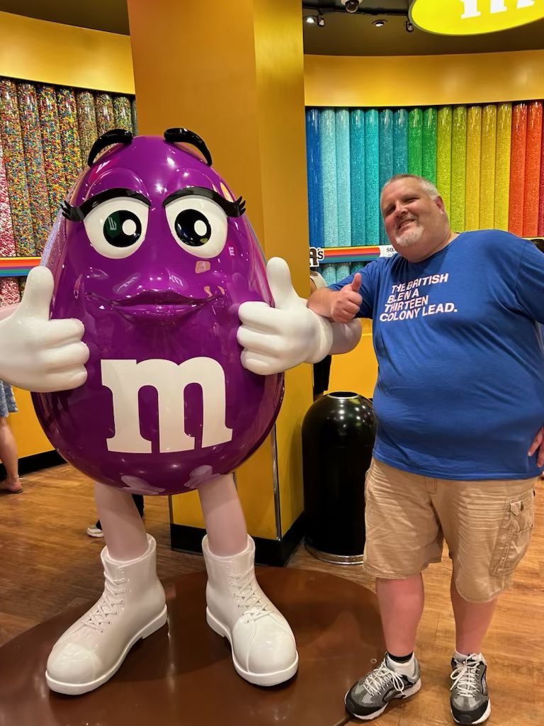 Can you believe it?!?!  I found ANOTHER legend at the AP Conference!!!