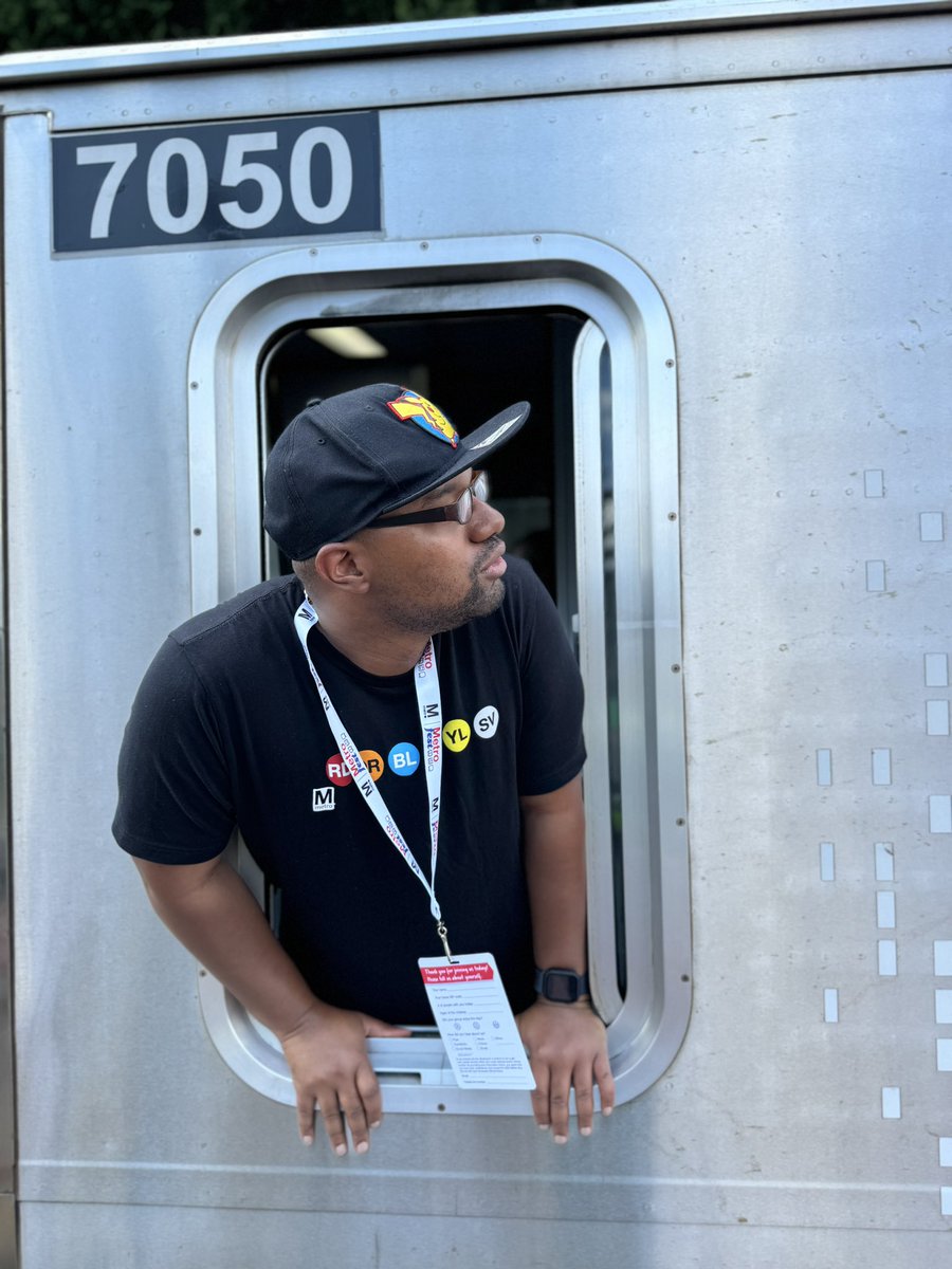 PiplupJames's tweet photo. Hopefully next time I get to use the PA system to say “(color) line to (end of line) station” I’ve also would’ve used GO TEAM USA #PARIS2024 #WMATA #MetroForward #MetroFest https://t.co/TsB4U1CTjG