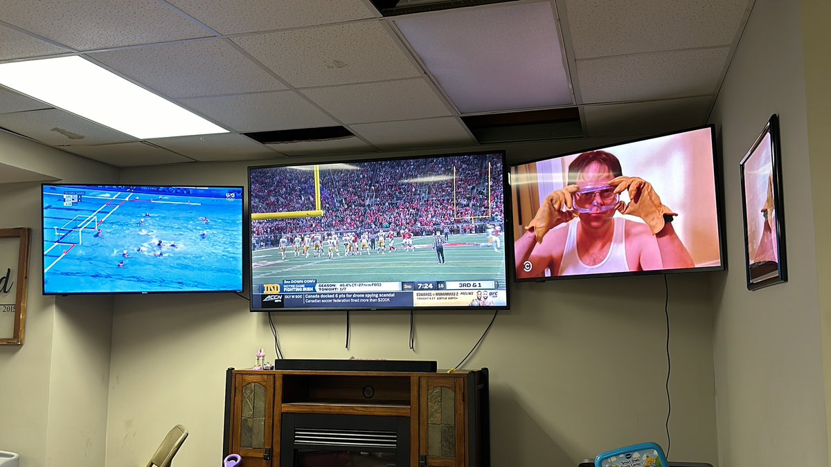 the_redbird7's tweet image. #accnetwork to get ya amped up LETTTTTTS GOOOOOO!!!!