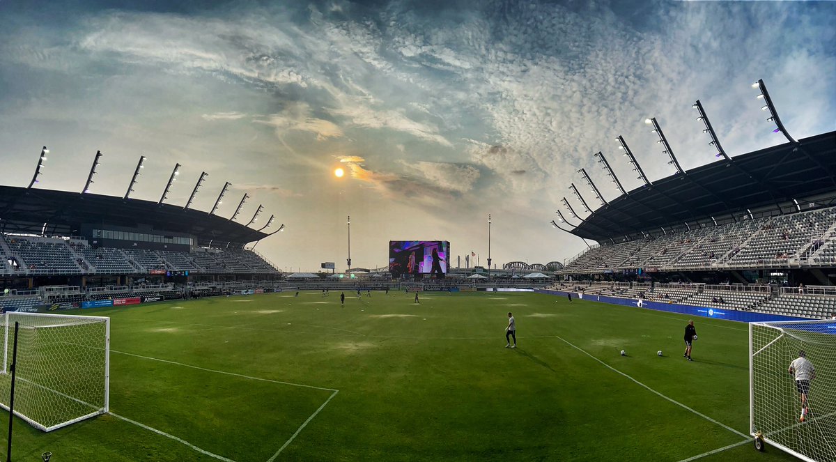 PaulMiles840's tweet photo. Saturday night at Lynn Family Stadium.

@loucityfc vs. @MontereyBayFC  @USLChampionship https://t.co/iQ7J6nWpdZ