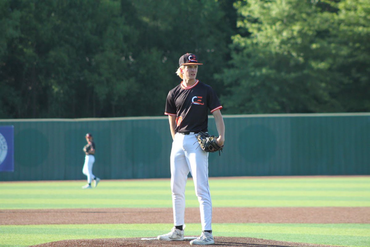 BraydenD1017's tweet photo. @CEShowcase_ Black 2026 went 23-15-1 on the summer season.

Final pitching stats:

46 2/3 INN, 13ER, 52K’s, 1.96 ERA, 1.32WHIP, .208BAA. 

@Smallwood_HC @cbassmidd @DionandreJ47425 @LNEagleBaseball @PBR_Uncommitted @PG_Uncommitted @PrepBaseballMO https://t.co/YSQGyn3kZI