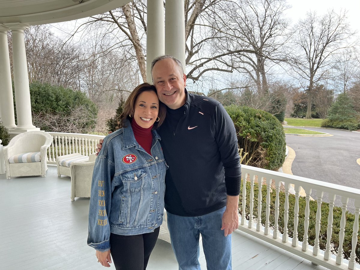 SecondGent46's tweet image. So proud to be your husband ❤️