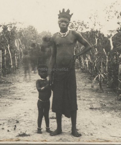 afrocrowns's tweet image. c.1890-1906 - More shots of the common freeformed hairstyling amongst Batende-Bapoto-Bangala people in the northern region of Congo
Extracts taken from the BMS Archive of G. Grenfell’s expedition