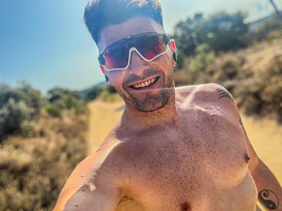 Odio el verano ☀️,odio el calor 🔥 ,lo que no odio es salir a correr 🏃🏻‍♂️ #tetisalaire #sabadodetetas