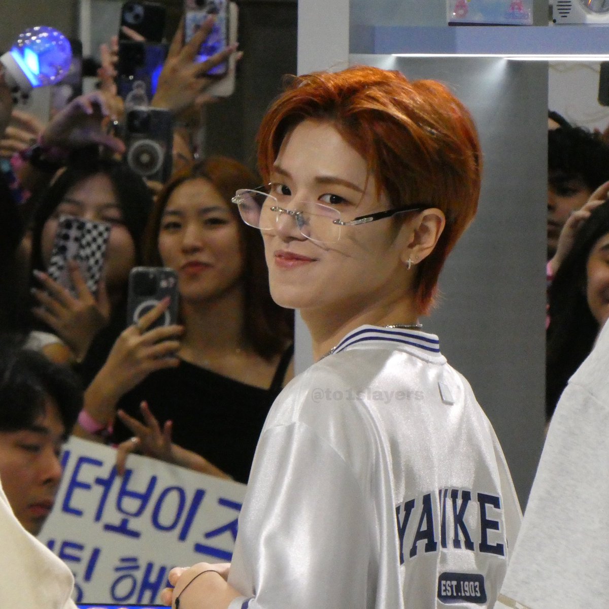 to1slayers's tweet photo. riwoo .. RIWOO!!!?? 

#보이넥스트도어 #BOYNEXTDOOR #BND #KCONLA2024 #RIWOO #리우 https://t.co/arruoaNDZz