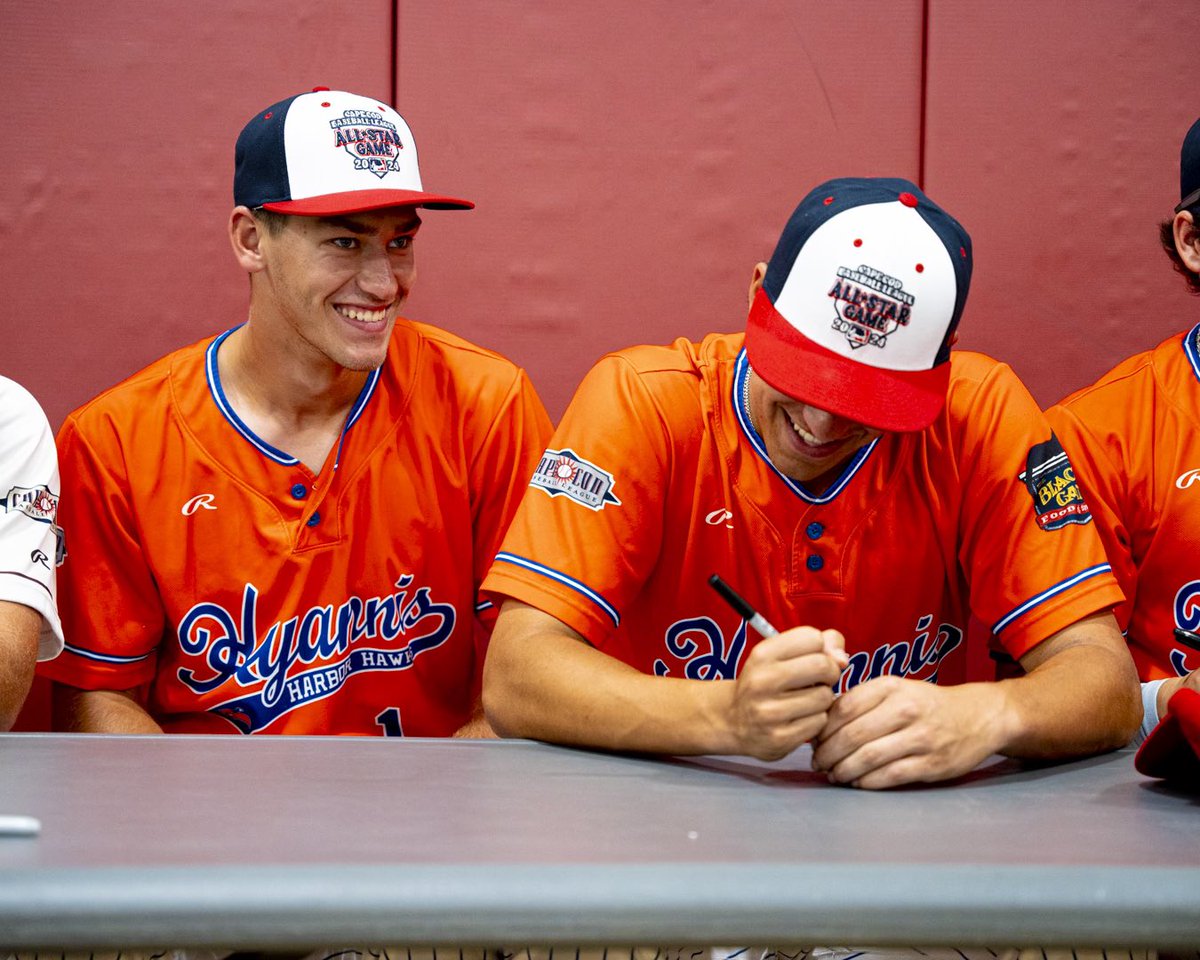 harborhawks's tweet photo. Our 🌟’s are just getting started🤩‼️ https://t.co/Oa4tLvv6Xc