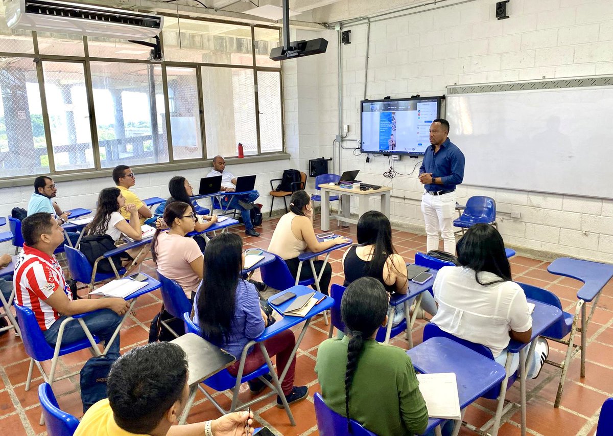 wendellarchbold's tweet photo. Desde la coordinación de la Maestría en Contabilidad, acompañamos la instalación del Seminario-Taller de Declaración de Renta para el año gravable 2023; un espacio para que estudiantes y profesionales tengan la posibilidad de perfeccionar sus competencias en el área tributaria. https://t.co/lYvlGiFreF