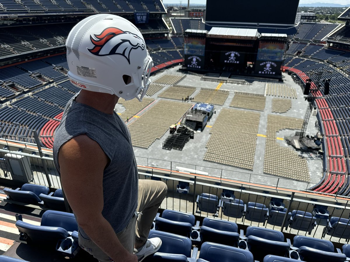 Kenny Chesney (@kennychesney) on Twitter photo Had a blast visiting the Denver <a href="/Broncos/">Denver Broncos</a> training camp today to hang with one of my best friends in the world head coach Sean Payton. Excited to be back in Denver playing <a href="/EmpowerField/">Empower Field at Mile High</a> at Mile High tonight. Gonna be a rocking night in the Rockies. #SunGoesDownTour Had a blast visiting the Denver <a href="/Broncos/">Denver Broncos</a> training camp today to hang with one of my best friends in the world head coach Sean Payton. Excited to be back in Denver playing <a href="/EmpowerField/">Empower Field at Mile High</a> at Mile High tonight. Gonna be a rocking night in the Rockies. #SunGoesDownTour