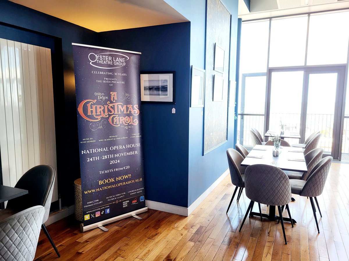 How good does our pull up banner for 'A Christmas Carol - The Musical' look in La Vista Cafe Restaurant. One of our nightly sponsors, thank you for the support guys...🎶💃🕺🎭

#oysterlanetheatregroup #30thanniversary 
Tickets ⬇️

nationaloperahouse.ie/whats-on/oyste…