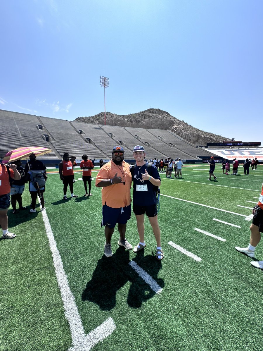 last camp of the year. thank you to <a href="/CoachSWUTEP/">Scotty Walden</a> and <a href="/Coach_Avina/">Miguel Aviña</a> for the invite. got a lot of great work. looking forward to the future⛏️⛏️
<a href="/UTEPFB/">UTEP Football</a> <a href="/UTEPCoachCJones/">Chris Jones</a>