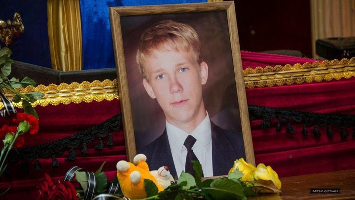 ZoryaLondonsk's tweet photo. 10 YEARS ON 🧤🕯🇺🇦

Today marks the 10th anniversary of Avanhard Kramatorsk youth GK Stepan Chubenko’s murder

The promising 16 y/o keeper was kidnapped, tortured &amp; shot by russian forces for having a 🇺🇦 ribbon on his bag as he travelled home via Donetsk by train

Вічна Пам’ять🙏 https://t.co/5yyJYvmhYM