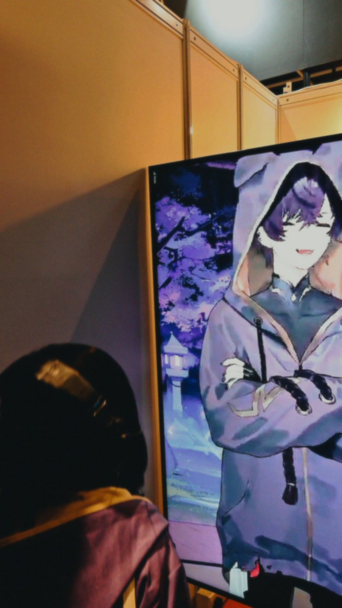 Tiff_0803's tweet photo. Holding back my tears when I met him ;; Love you with my whole heart my first and only Vtuber💜🗡️ It’s like a dream come true meeting you IRL （愛你加油～）

ACGHK2024 #shxtou https://t.co/nKuKb3BhkV