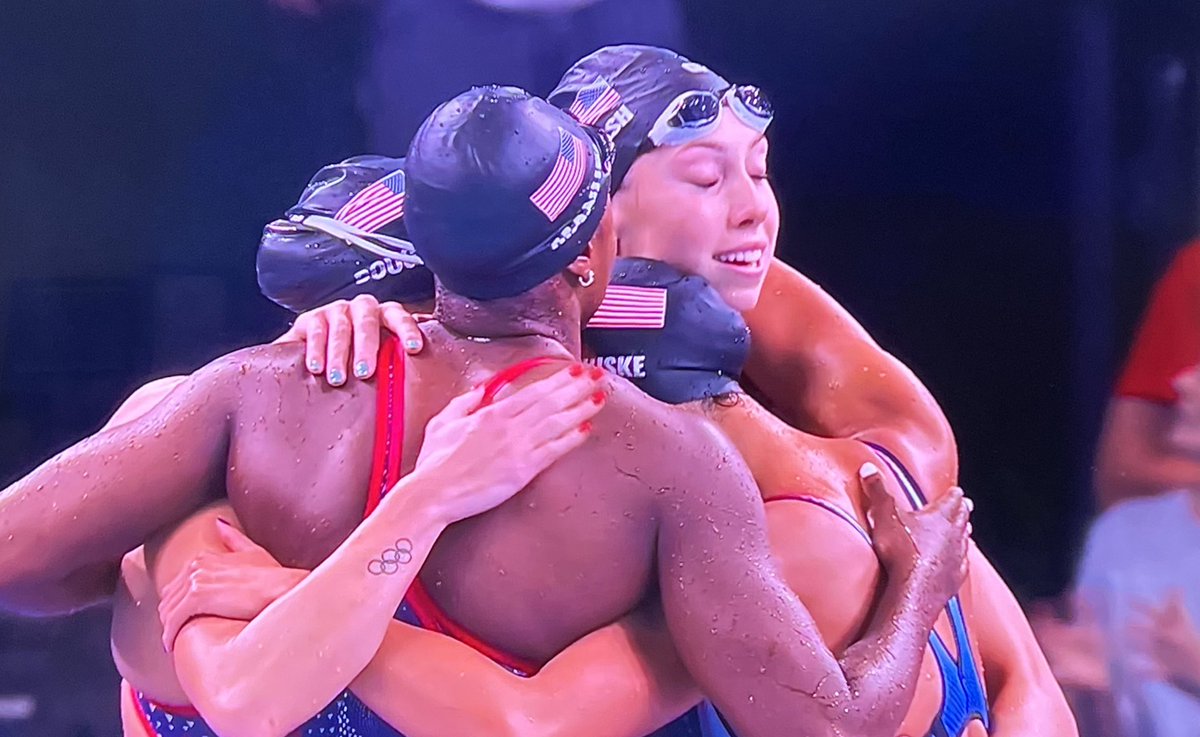 lukapark's tweet photo. Wow what a killer anchor for Simone Manuel! New American Record!!! πΊπΈπ¦
πΊπΈπ¦
πΊπΈ https://t.co/lZ6aM86w11