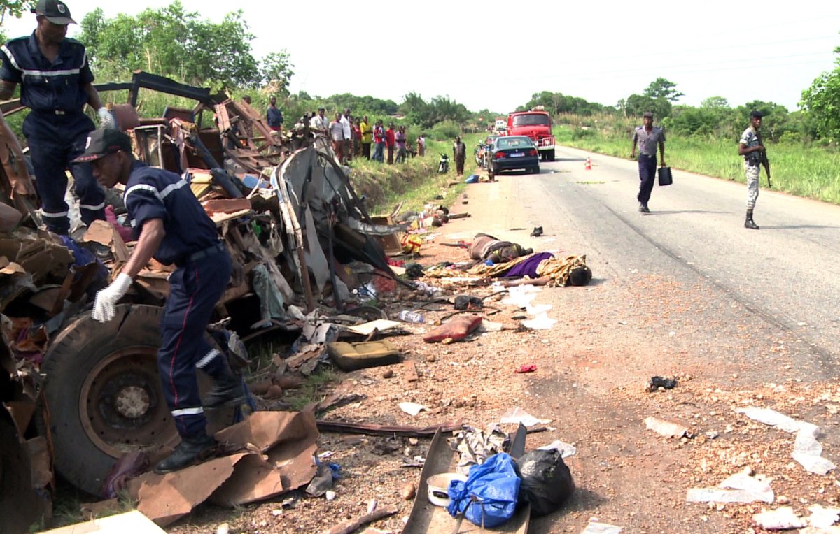 Malijetactu's tweet photo. Silence, la route tue ! https://t.co/7oIFl02zMg #malijet #mali #route #ANASER #ségou #accident https://t.co/2JpxKTI9ed