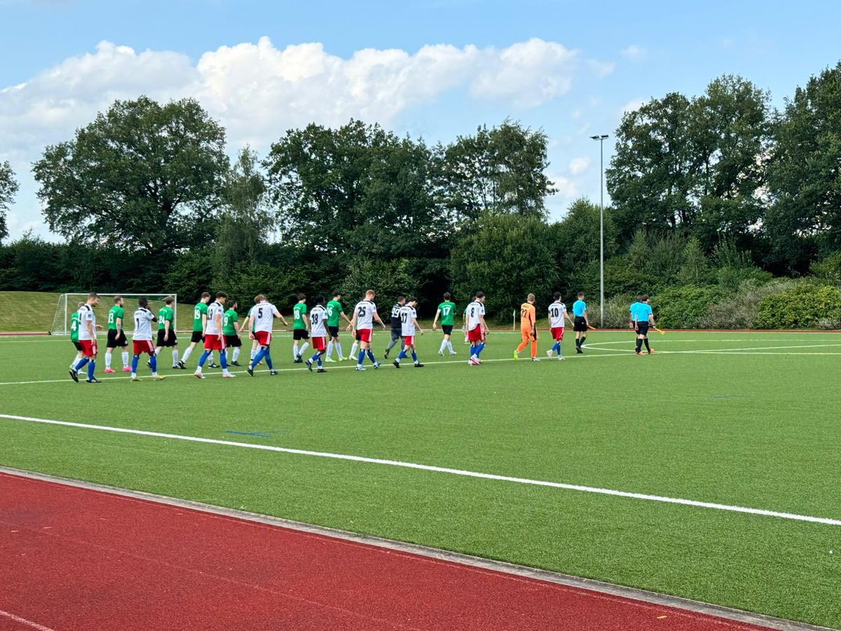 rollenderhsvfan's tweet photo. Holsten-Pokal 1. Runde: VSG Stapelfeld II gegen Hamburger SV III (0:12)
#Fussball #fussballspiel #fotos #bilder #groundhopper #groundhopperapp #futbology #rautenfranz #rollenderhsvfan #holstenpokal #pokal #hamburg #stapelfeld #hsv #hsviii #hamburgersv #hsvev #vsgstapelfeldii https://t.co/HSqSJDJg7b