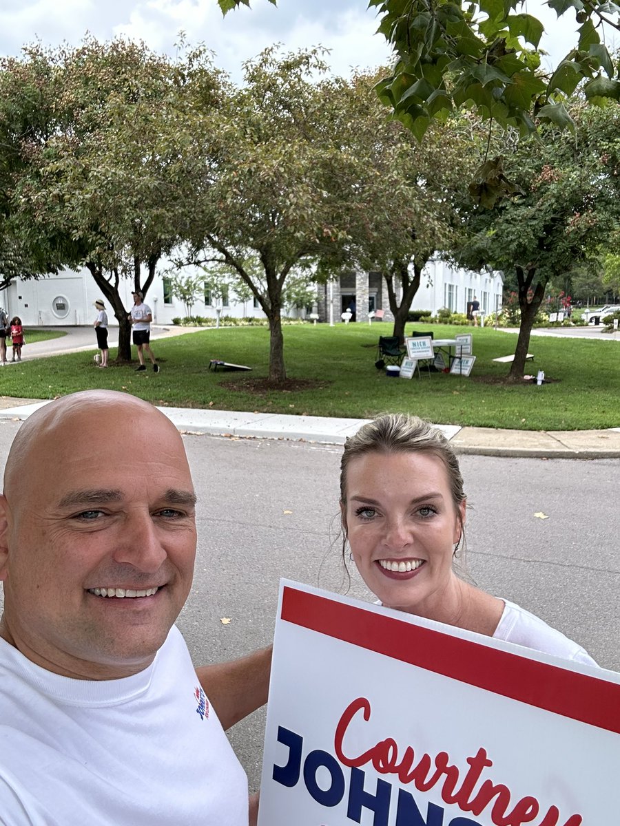 Courtney Johnston tweet media