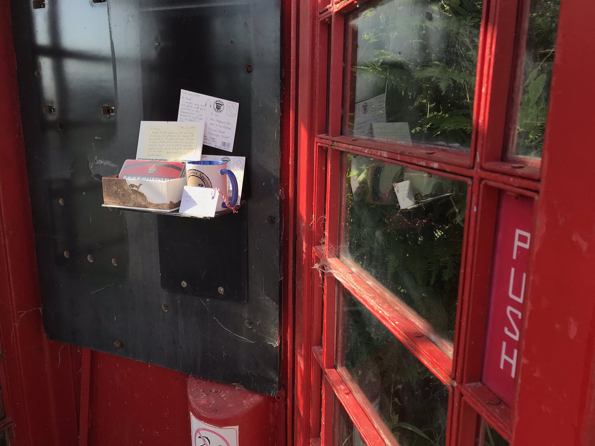 letterappsoc's tweet image. This lovely phone box postbox combo is en route from a caravan park to town. I don’t know if our little idea will work but just thought it would be fun until its new owners decide how they want to use it… #PostboxSaturday 😁📮📞