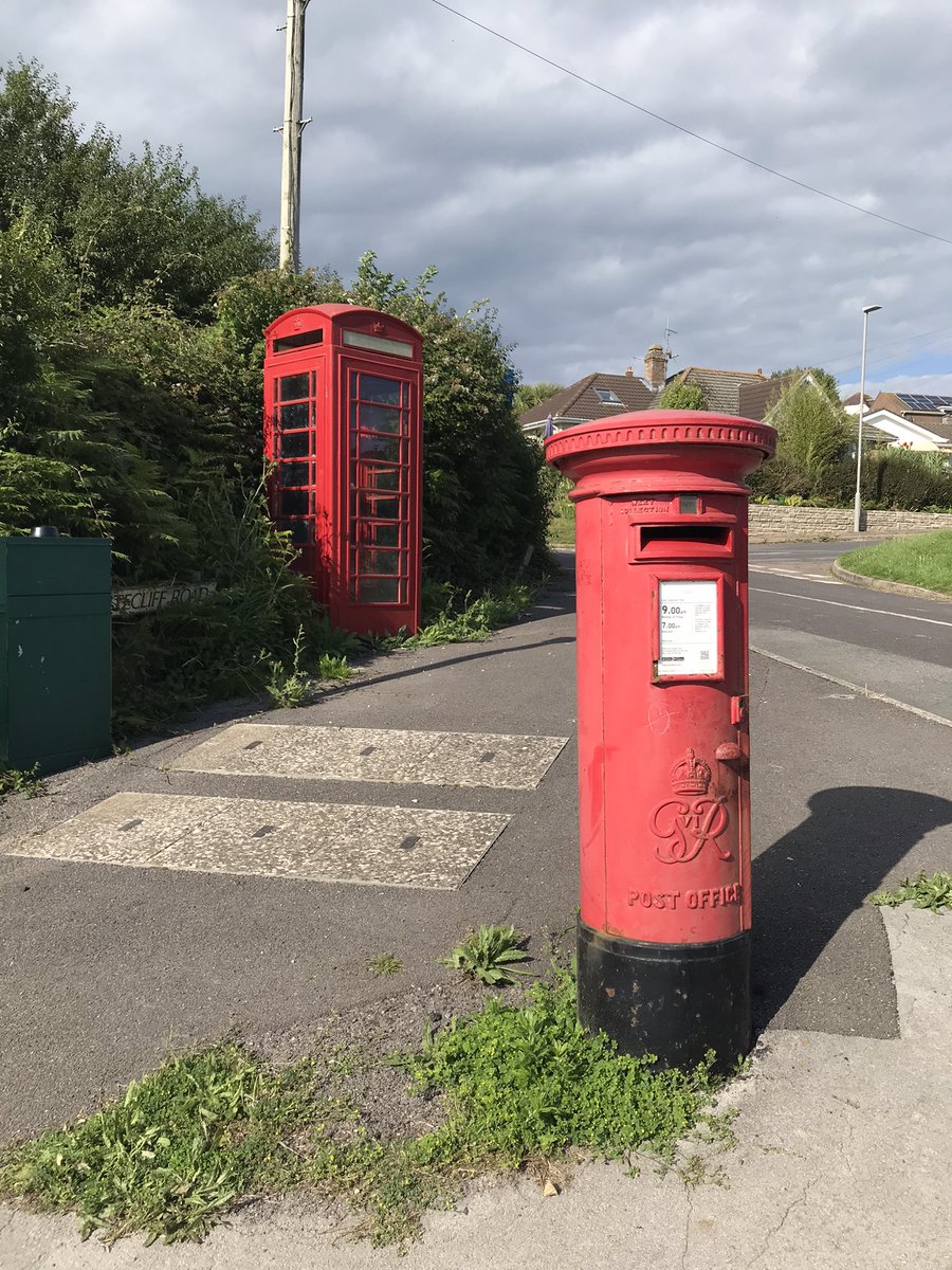 letterappsoc's tweet image. This lovely phone box postbox combo is en route from a caravan park to town. I don’t know if our little idea will work but just thought it would be fun until its new owners decide how they want to use it… #PostboxSaturday 😁📮📞