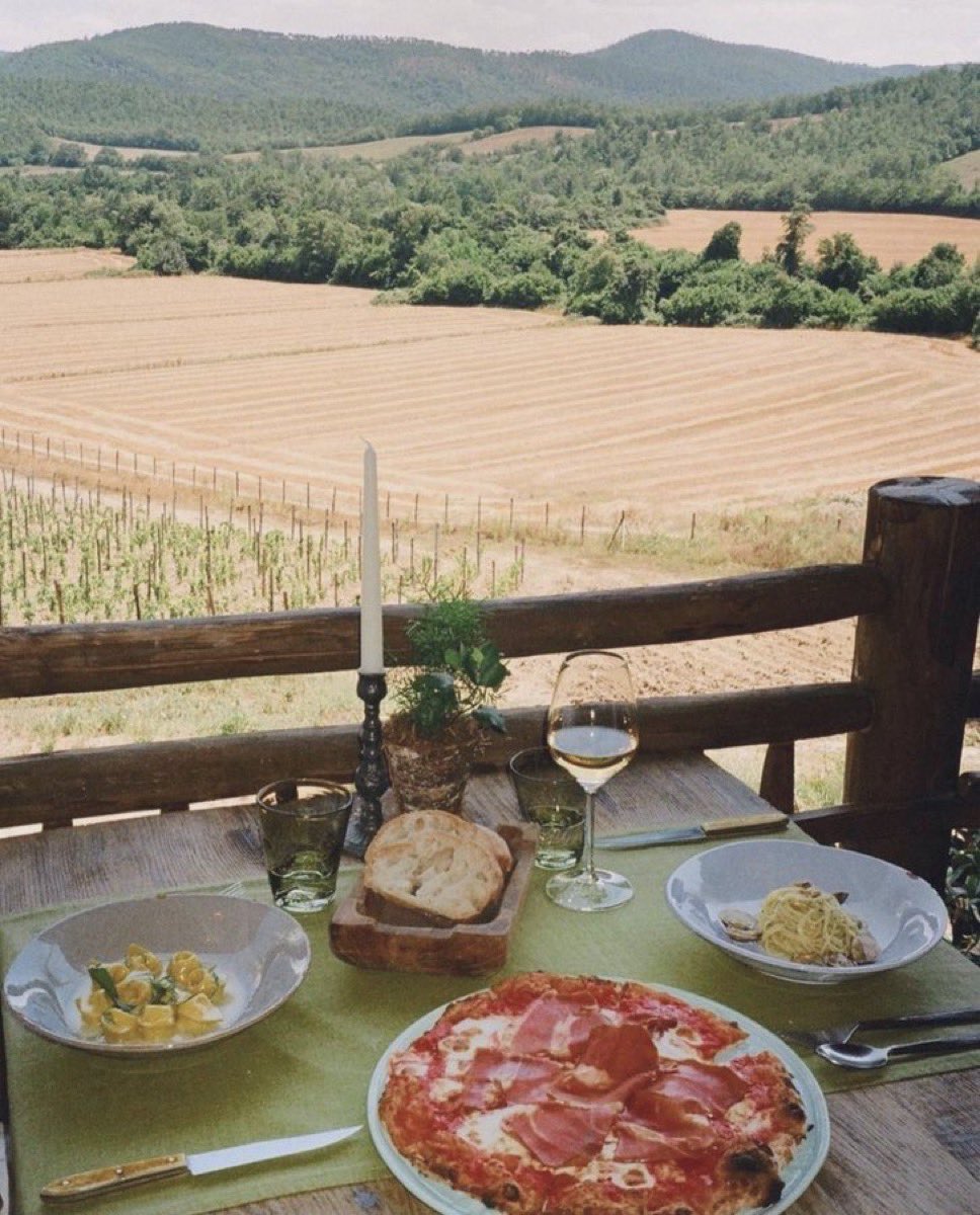 Mediterranean Aesthetics tweet media