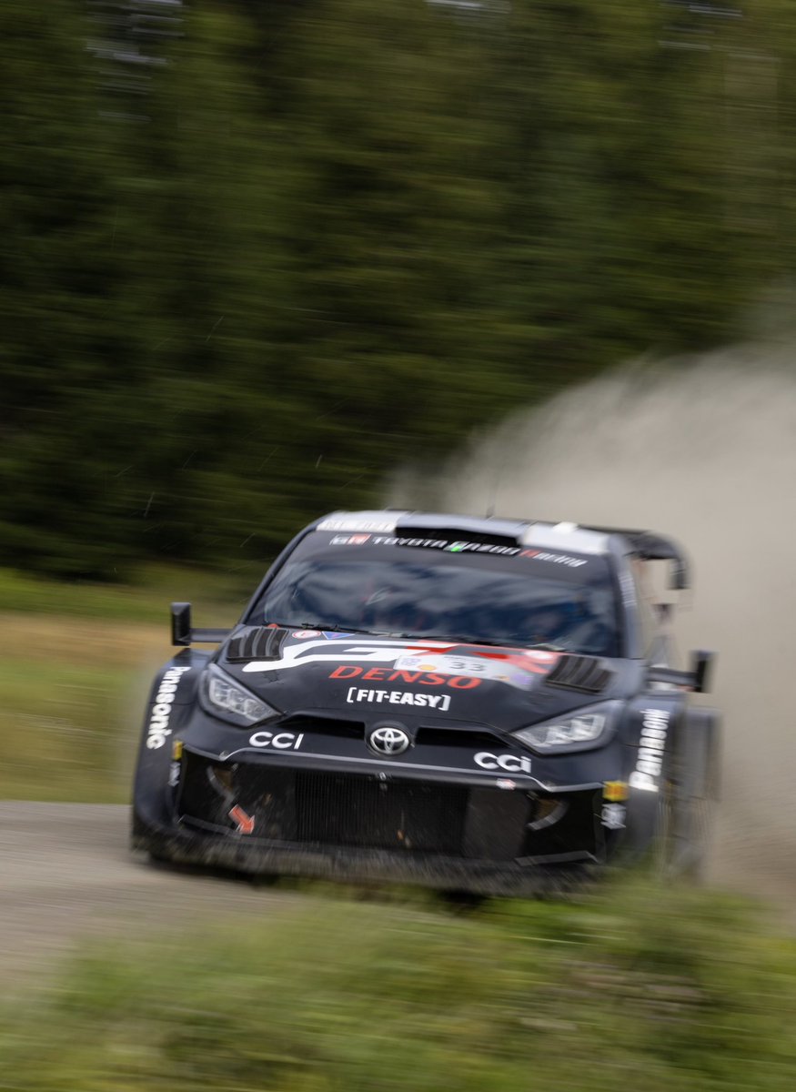 MeliLaulis's tweet photo. #HYAcenterRalli photo dump, enjoy! 1/3 https://t.co/2FtD6SwMdG