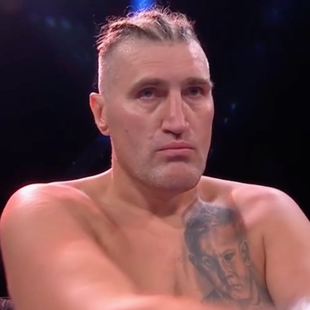 Boxingego's tweet image. My boi Mariusz Wach wit dem cornrows!

#boxing #cornrows