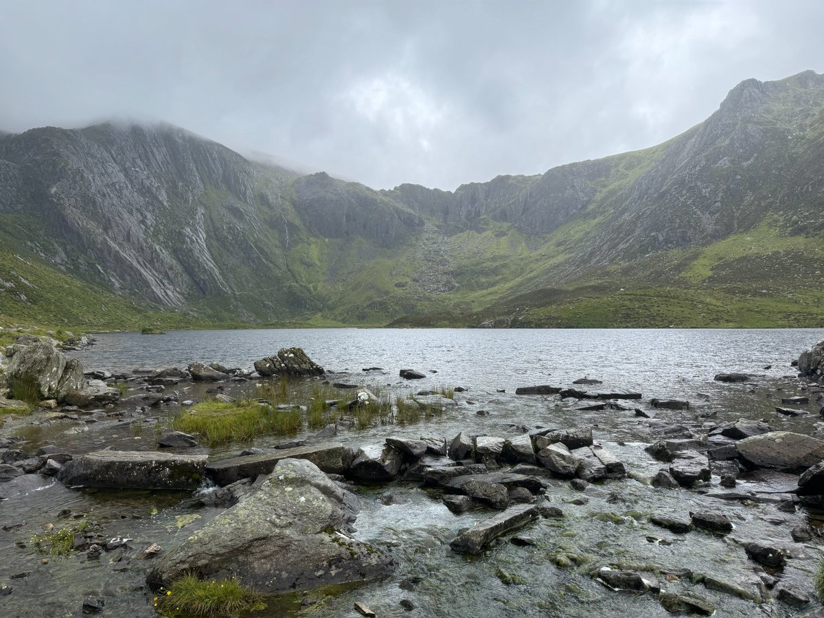 emergencysc's tweet photo. Some great photos from our recent training weekend. ⛰️🚶‍♀️

#wales #snowdonia #emergencyservicechallenge #charity https://t.co/3LmaOv61P9