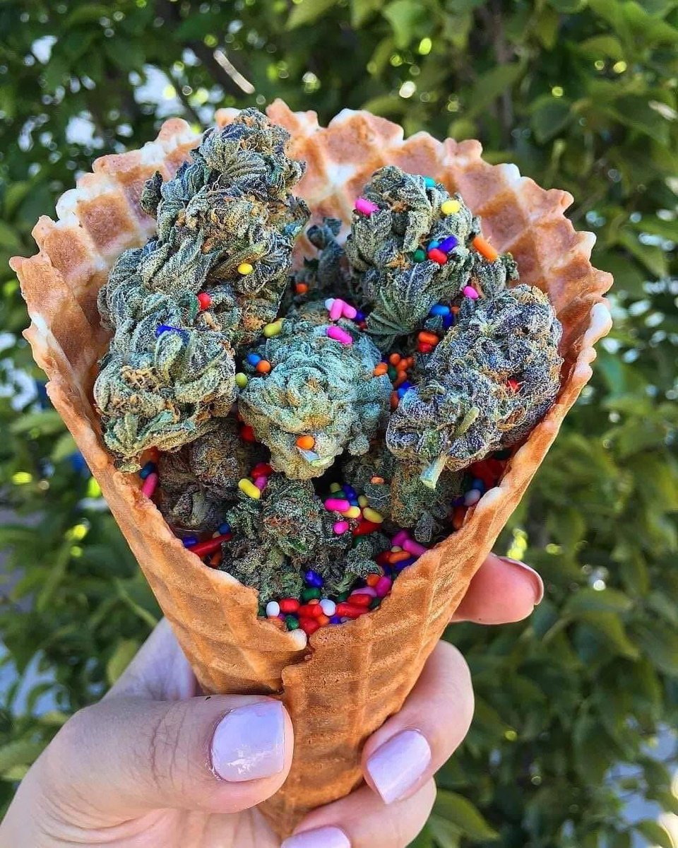 _StonersRUs_'s tweet photo. My kind of ice cream 🍦😋 https://t.co/9ZRI3bYPBC
