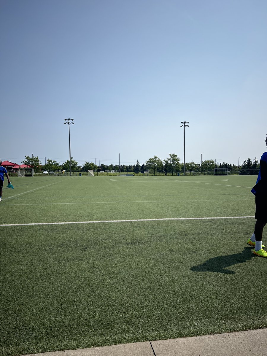 TrojanCodes's tweet image. 1 goal, 1 assist today not bad for my first match in 🇨🇦