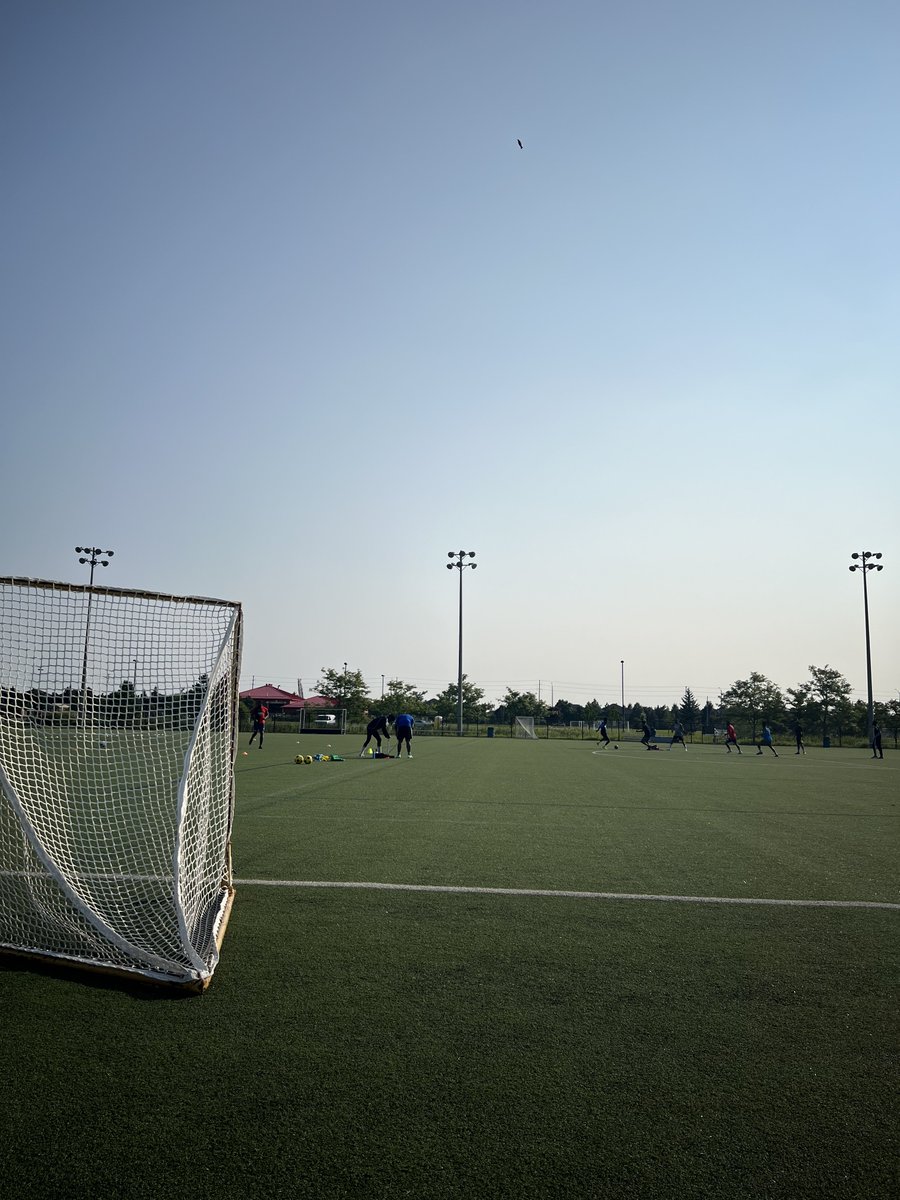 TrojanCodes's tweet image. 1 goal, 1 assist today not bad for my first match in 🇨🇦