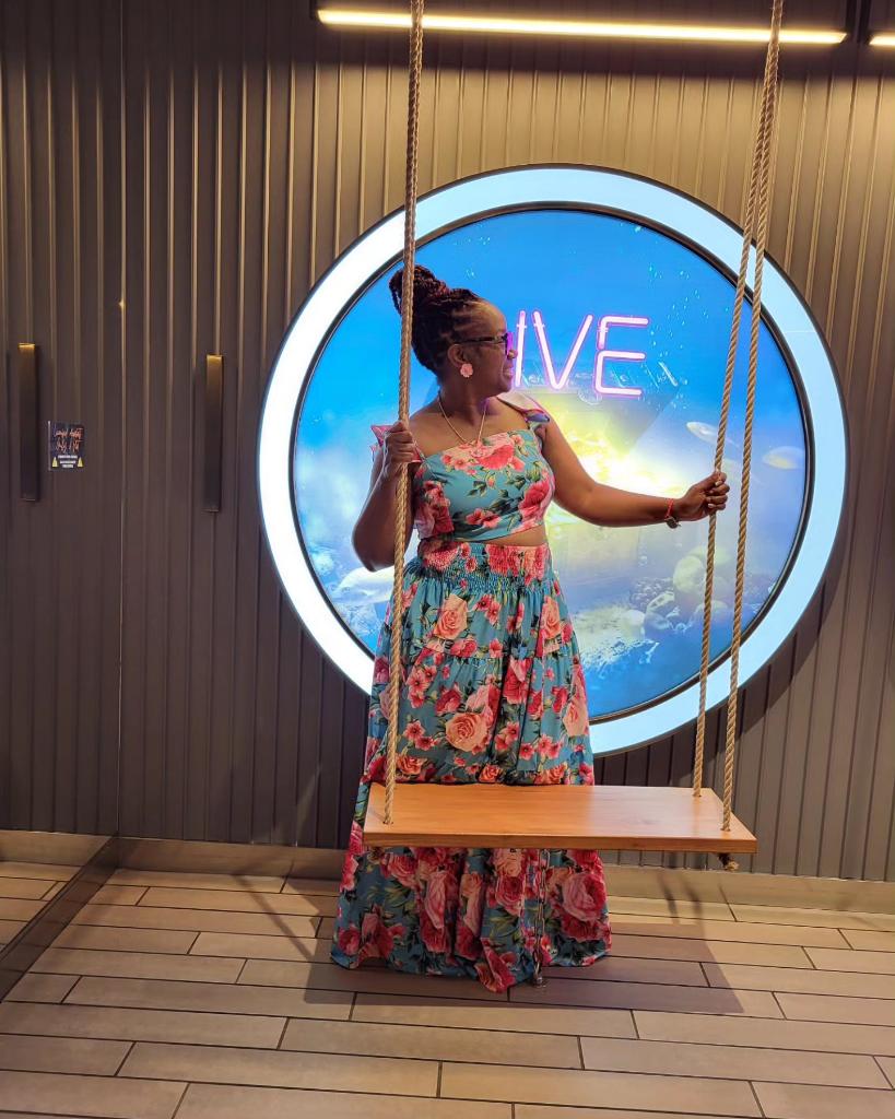 LorettaLETravel's tweet photo. Today marks my 55th birthday, a milestone that fills me with immense gratitude and reflection.
#DoubleGrace
#Sailebration
#LVis55
#IamTrulyBlessed
#NothingButTheGraceOfGod
#BirthdayCruise
#EatCakeAndSailebrate https://t.co/aj1wNLPLWm