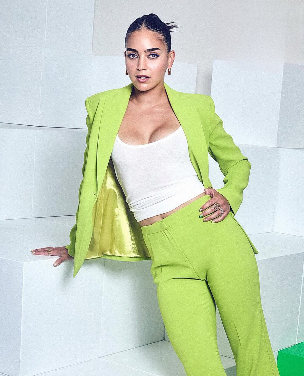 Melissa Barrera Source tweet media