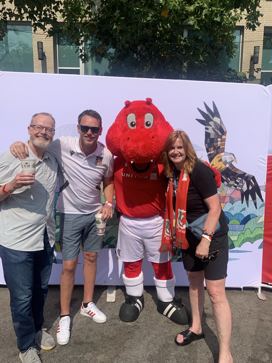Welcome to Vancouver, Wayne Jones and Wrexham AFC! How about a refreshing pint of Wrexham Lager for the match! #TheTurfHotel #WhitecapsvsWrexham
