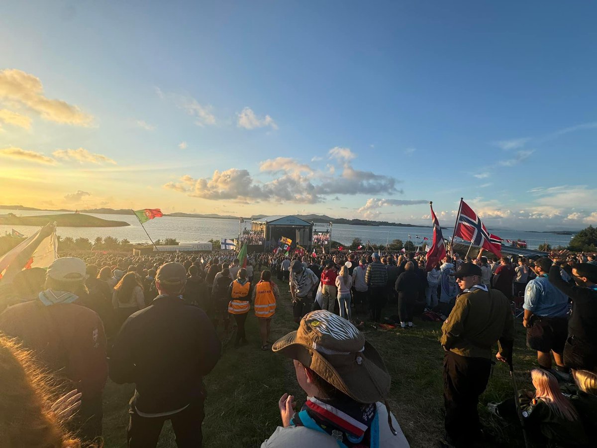 Greater Manchester West Scouts (@gmwscouts) on Twitter photo After 5 days on their βmini-jamboreeβ path near Oslo, <a href="/UKContingent/">UK Contingent π¬π§βοΈ</a> Patrol 20 joined IST from across the County including our Acting Lead Volunteer at the βOpening Campfireβ for @roverway2024 with spectacular views at Lundsneset! π³π΄π₯π¬π§ After 5 days on their βmini-jamboreeβ path near Oslo, <a href="/UKContingent/">UK Contingent π¬π§βοΈ</a> Patrol 20 joined IST from across the County including our Acting Lead Volunteer at the βOpening Campfireβ for @roverway2024 with spectacular views at Lundsneset! π³π΄π₯π¬π§