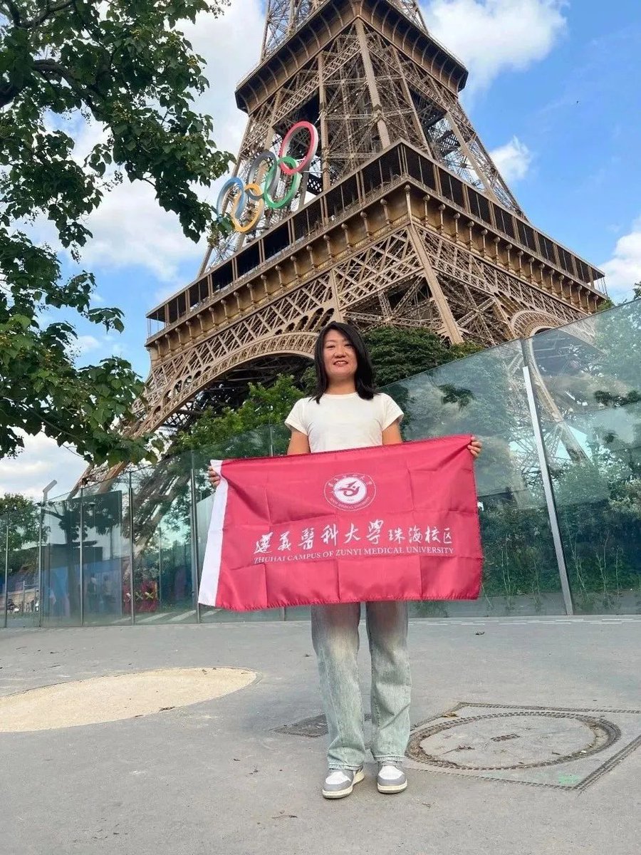 ViewHK_Macao's tweet image. Huang Shan, a faculty member at #Zunyi Medical University #Zhuhai Campus, will be umpiring #tennis at the #ParisOlympics ! She is an intl level head tennis umpire with a bronze medal and has also served as ITO at the Tokyo 2020 Olympics. @xuejianosaka @InZunyi @iGuangdong