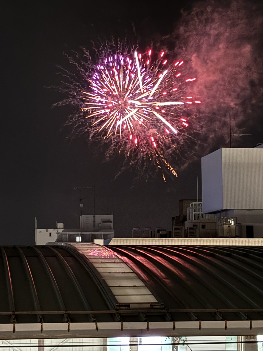emilin1689's tweet photo. 昨夜の花火 https://t.co/qwHGRugZRf
