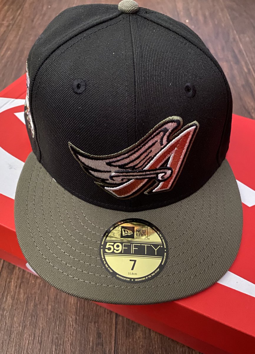 NateHussles's tweet photo. New Heat!! Been waiting for this @HatClub 🔥🔥 #HatClub #NewEra #PinkBottom #CookieMartini 🍪 🍸 https://t.co/92vI1qdaKV