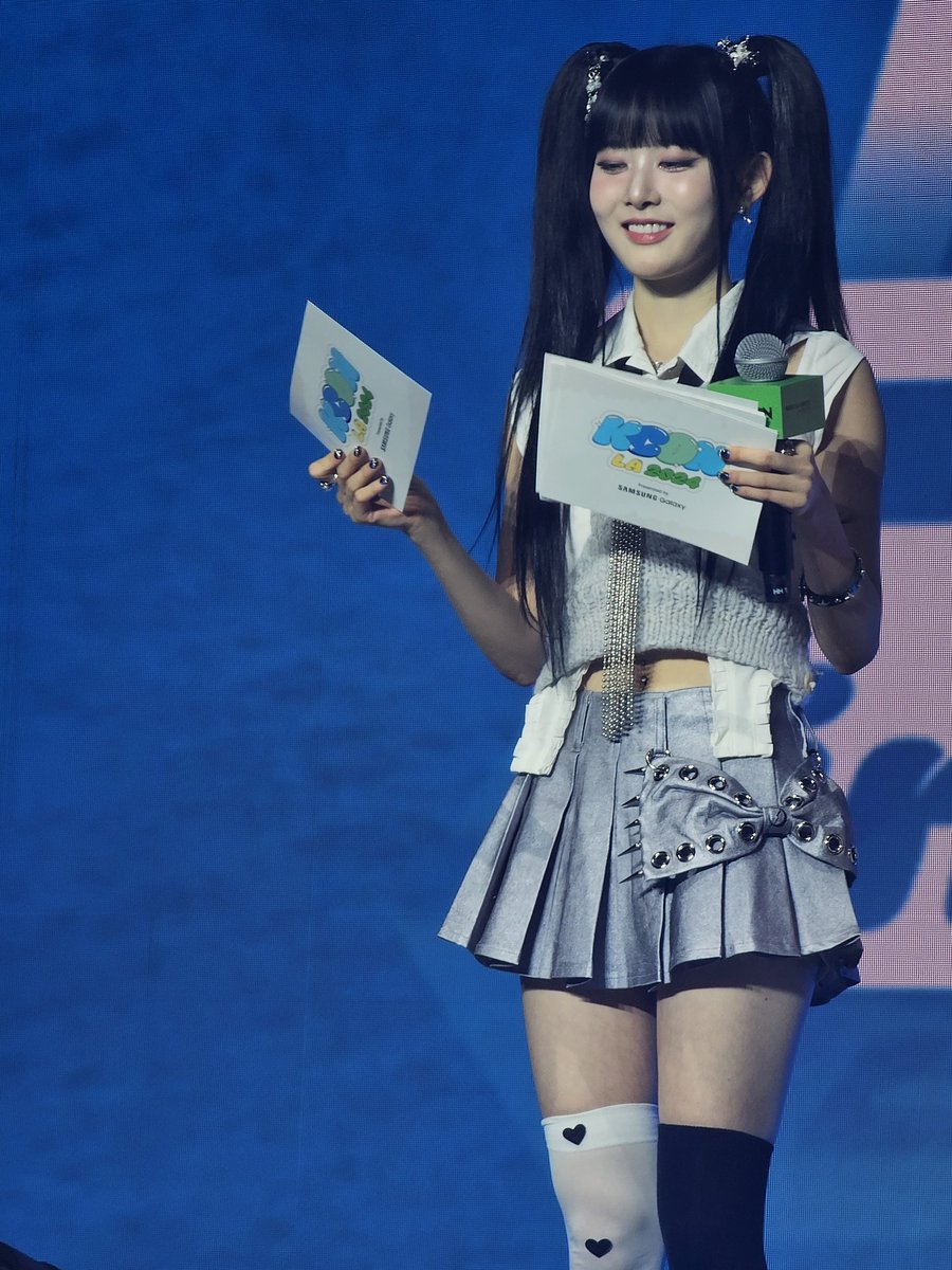 neosset9's tweet photo. Sieun my love #KCONLA2024 #sieun #STAYC #시은 #스테이씨 https://t.co/QOZdcxrQn3