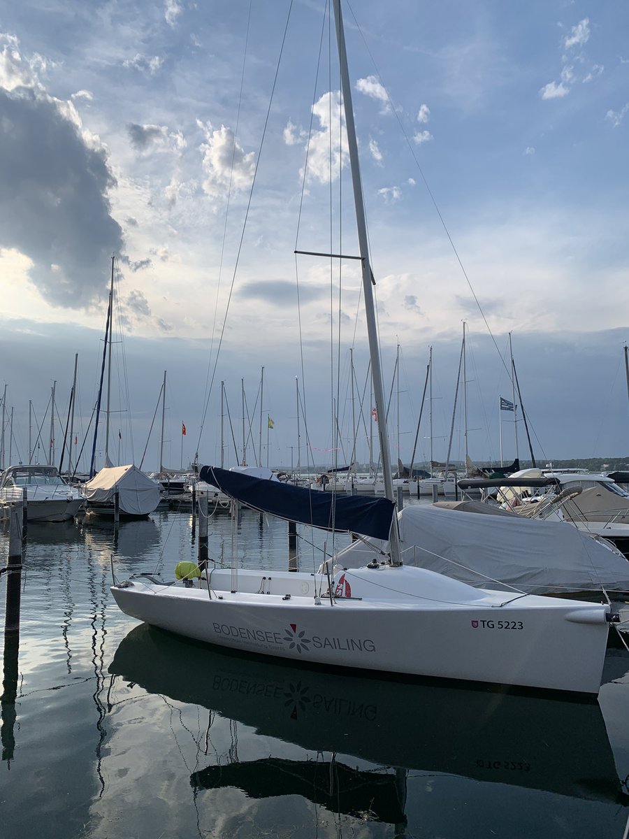 RogerNeukom's tweet photo. #bottighofen #bodensee #schlössli https://t.co/c68CD1XYb5