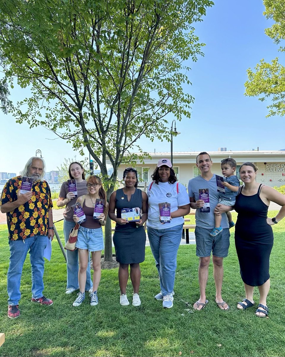 ElectCartwright's tweet image. Had a great morning in East Boston canvassing the neighborhood for #CartwrightforClerk and Senator Lydia Edwards! 🤩‼️