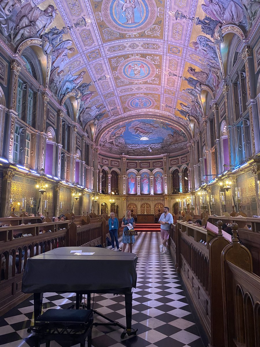 ☀️ Rays, Running, and Ralph’s Responses☀️ 

The second day of the Royal Holloway Choral Course is complete! Filled with sectionals, consort rehearsals, Alexander Technique Workshops, and more! Oh and of course the obligatory sunny morning runs! 🏃🏻 🌲 🎶 
 #CC24