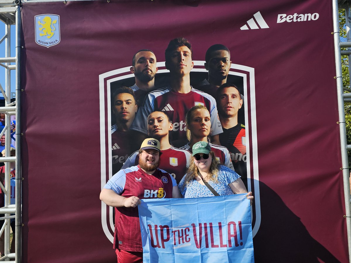 GeeItsMax's tweet photo. We traveled over 5 hours to watch @AVFCOfficial play in Columbus

Let's goo!

#UpTheVilla #VillaInTheUSA https://t.co/4Luywu4P0h